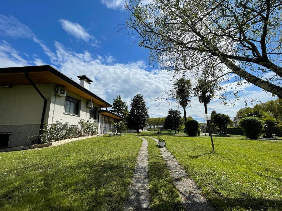B&B Da Leone Palazzolo dello Stella Luaran gambar